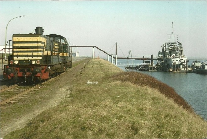 HLd 74xx & son veau_05.03.1983 - ANTWERPEN aux usines BASF_620_001.jpg