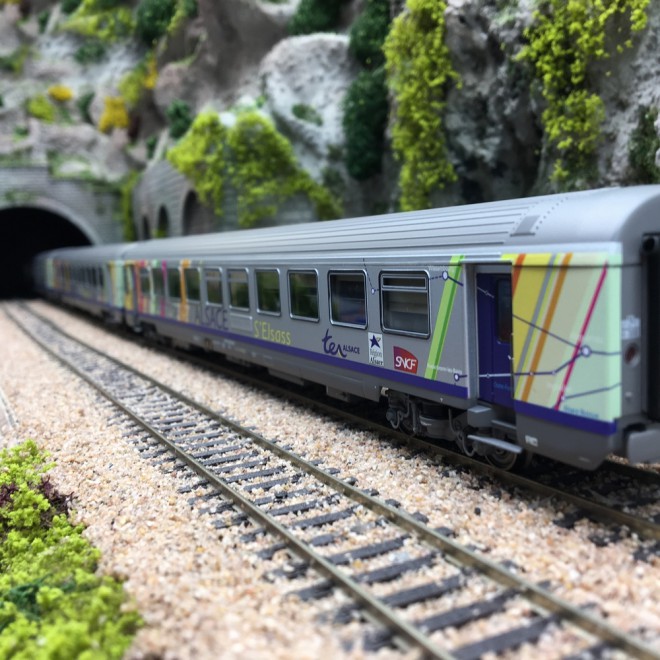 3-voitures-vtu-alsace-ter-est-ep-vi-sncf-ho-187-lsmodels-40282.jpg