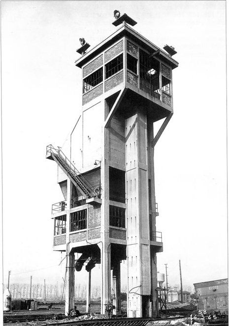 Trappes_cote-face_apres-guerre.JPG