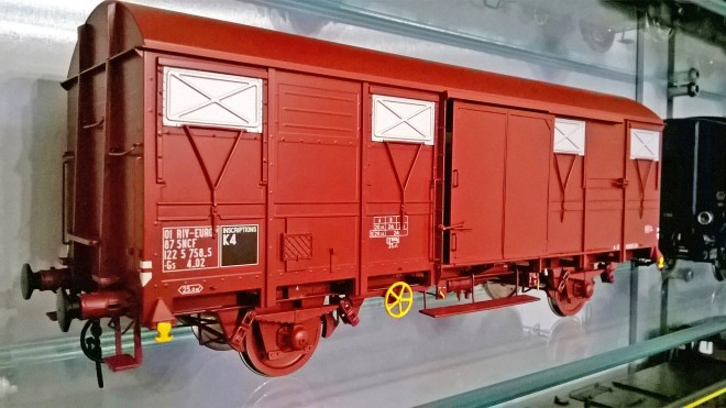 AMJL Couvert G4-2 Permaplex V1C-b.jpg