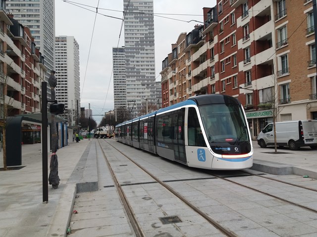 TRAM T 9 11 01 21 046.jpg