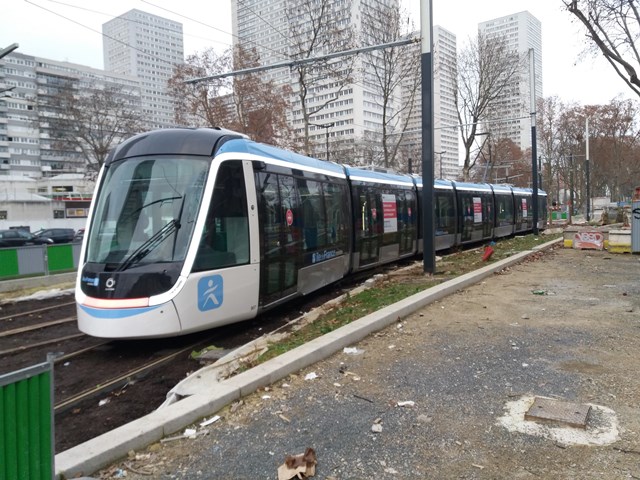 TRAM T 9 11 01 21 048.jpg