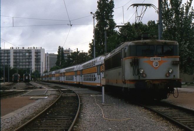 BB 8590 Montrouge 06.1987.jpg