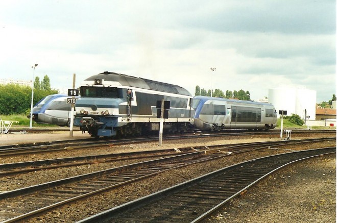 CC 72064 et X 73500 mai 2000 Nevers 001.jpg