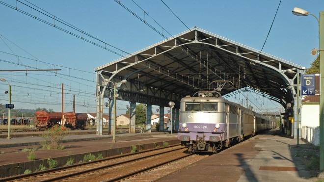 PUYOO-Gare-0014brw.jpg