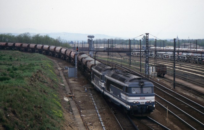 BB 67215 en UM - 1987 - Saint Germain au Mont d'Or.jpg