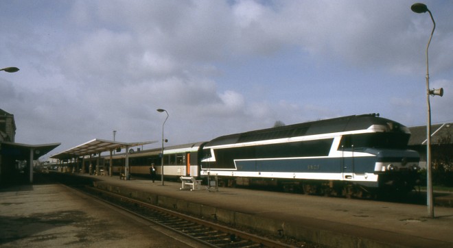 CC 72044 - Vannes - 1987.jpg