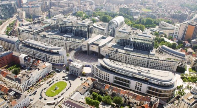 Bruxelles-Parlamento-Europeo-Veduta-Aerea-696x382.jpg