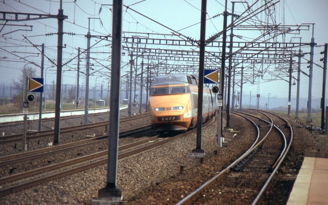 TGV - Macon Loché - 05.1988.jpg