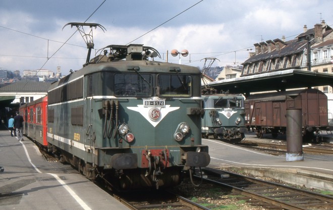 BB 8574 Lyon Perrache 03-1989.jpg