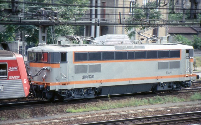 BB 8574 Lyon route de Vienne 24-08-1991.jpg