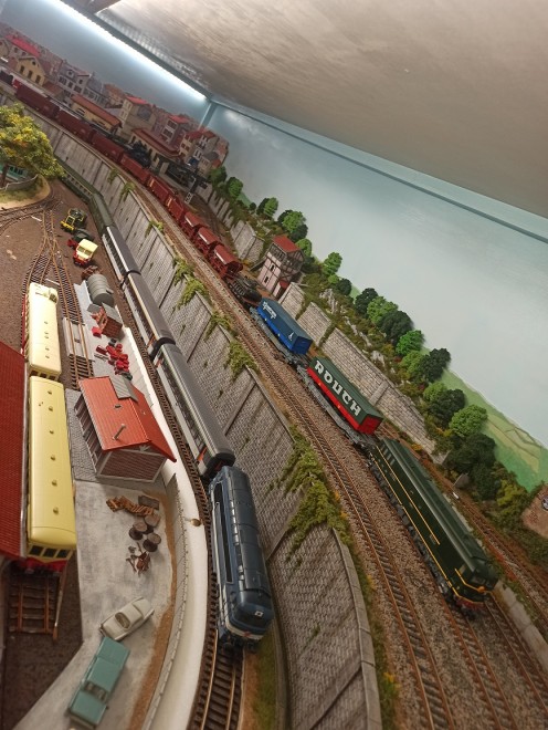 train1.jpg