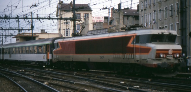 CC 6547 Lyon Pérrache 10-1987-0585.jpg