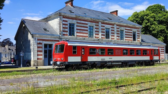 x2251 rouge.jpg