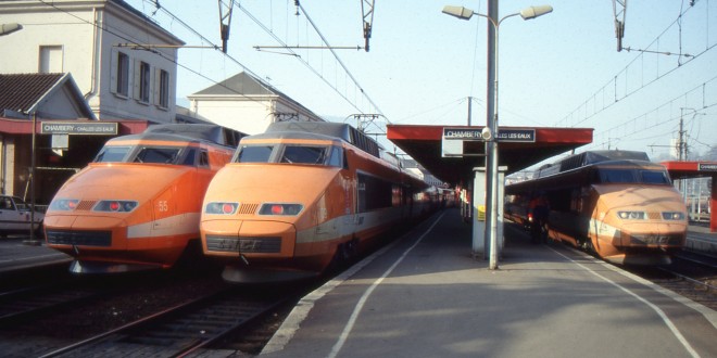 TGV 55-TGV 09-TGV 96 Chambèry 08-12-1992-6441.jpg