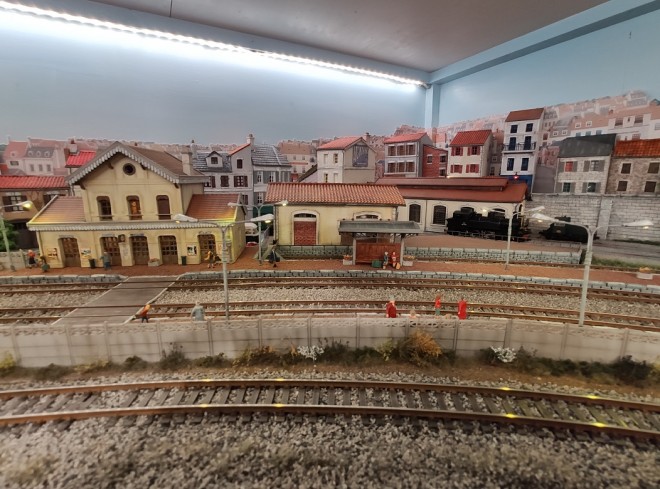 GARE 7.jpg