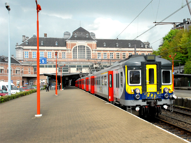 Gare Verviers Central côté quais.jpg
