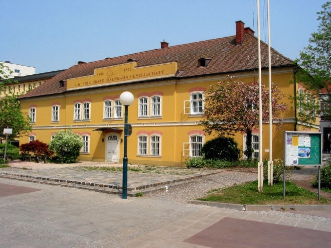 ZBudweiserBahnLinzBahnhofHeute.JPG