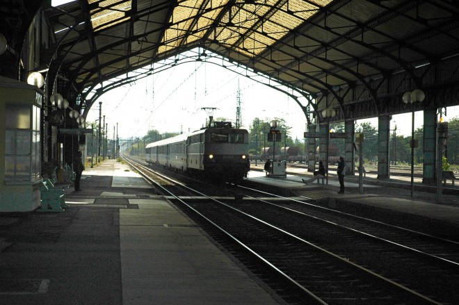 PUYOO Gare-0055rw.jpg