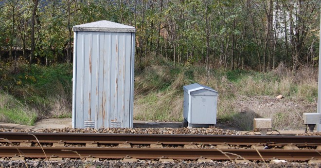 Caisse a piles et guerite 4.JPG