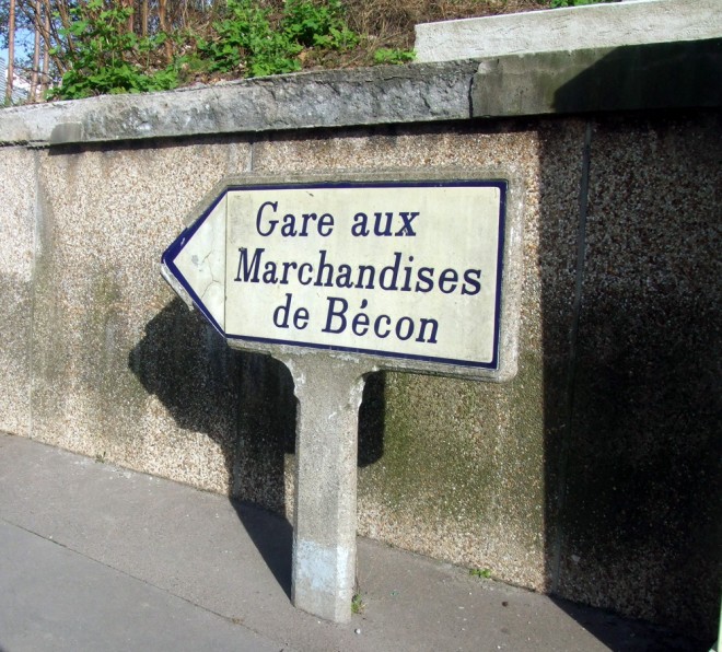 Panneau Bécon.JPG
