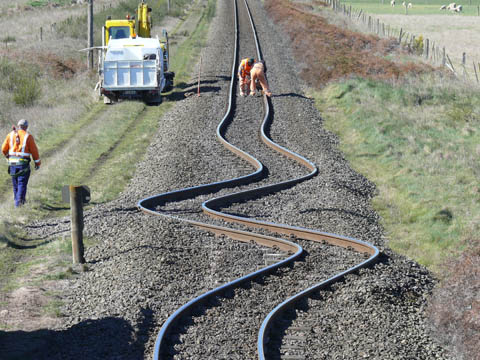 tn_nz-track-earthquake.jpg