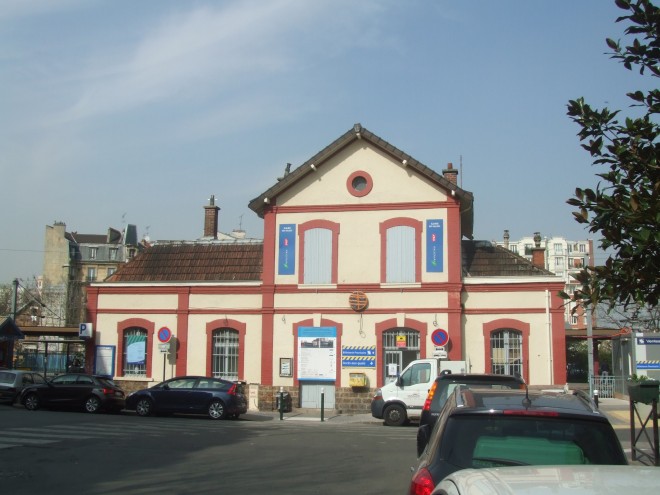 1-gare des Vallées.JPG