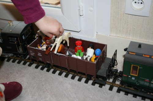 train_playmo_2.jpg