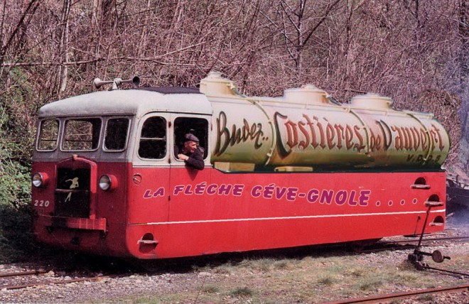 Autorail De Dion Bouton ND 220 pinardier 03.jpg