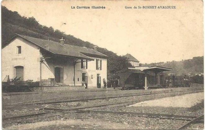 Gare de St BONNET AVALOUZE.jpg