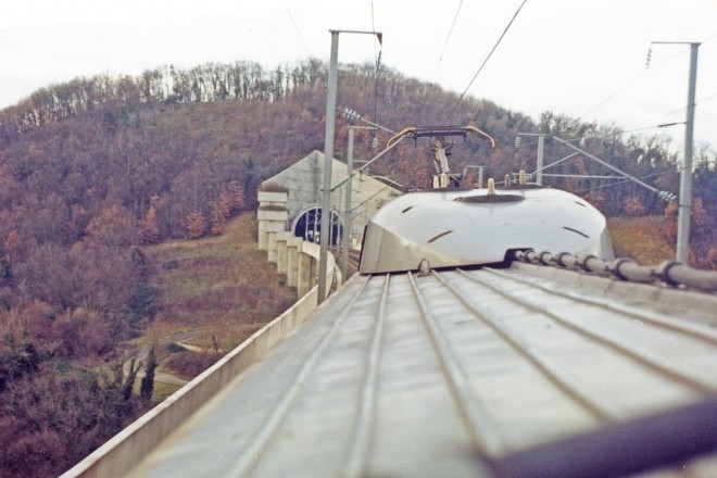 TGV-LN1-03w.jpg
