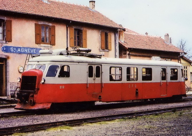 Autorail Billard  A 150 D 212 - 1967 - CFD St Agrève  Ol Geerinck_redimensionner.jpg