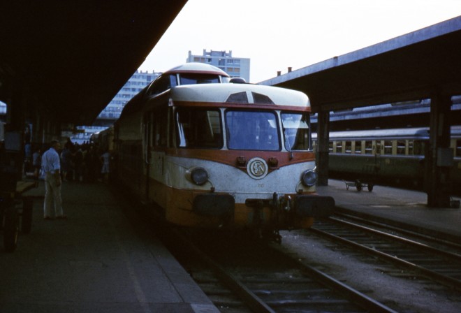 010 Clermont-ferrand - 1968.09 - Le Cévenol - X 4200 de tête pour Vichy - Cl.-B. Rossinelli.jpg