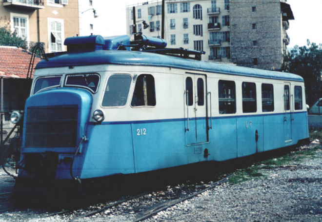 9 autorail Billard A 150 D 212 1980 ou autre CP. toit bleu ph Abram_redimensionner.png