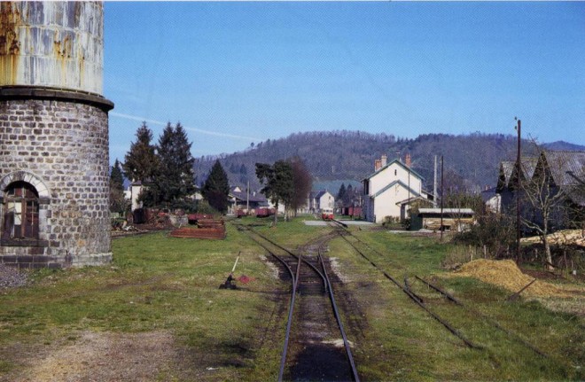 ARGENTAT Gare côté TULLE.JPG