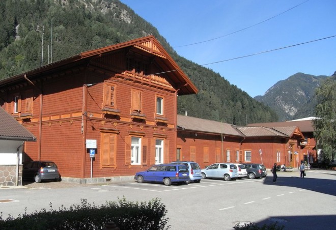 FranzensfesteBhf.JPG