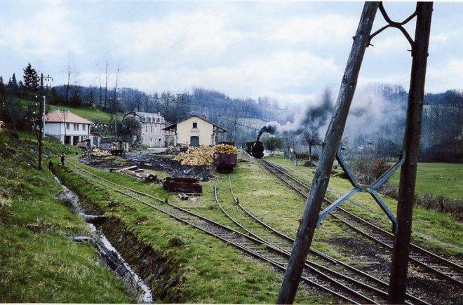 4 NAVES MALLET Vers SEILHAC.JPG