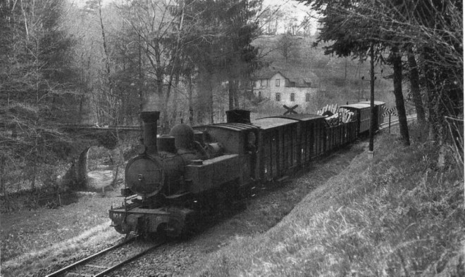 1 NAVES Moulin de la RODE Arrivée de SEILHAC Cliché J-H RENAUD.JPG