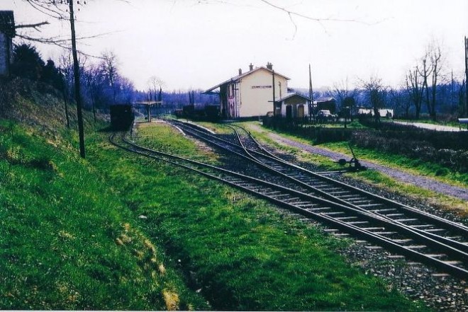 St CLEMENT Entrée gare côté SEILHAC.jpg