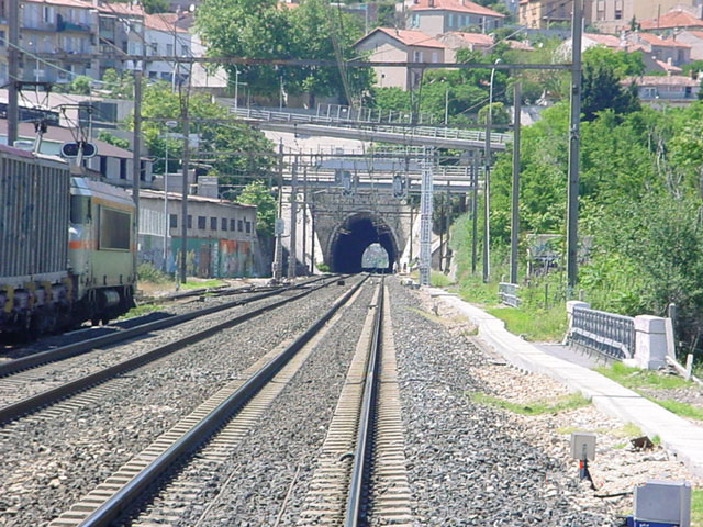 tunnelstlouis.jpg