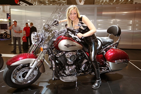 kawasaki-vn-1700-classic-tourer-35710-1-v4zoom.jpg