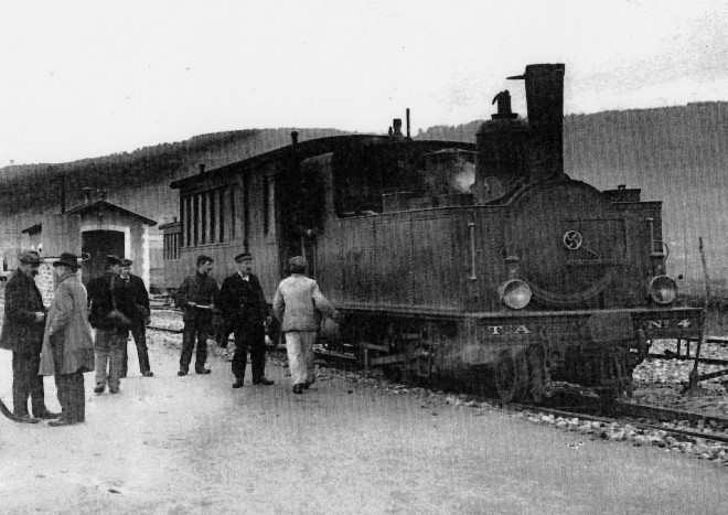 Vernoux remise T.A.  Gare 1.jpg