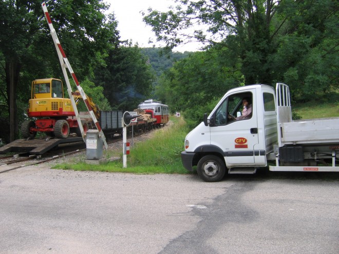 train travaux 2011-06-29 Ph Pmalfay_5689.JPG