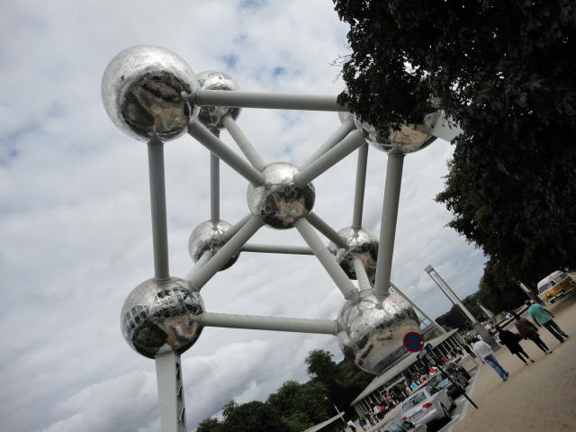 atomium.jpg