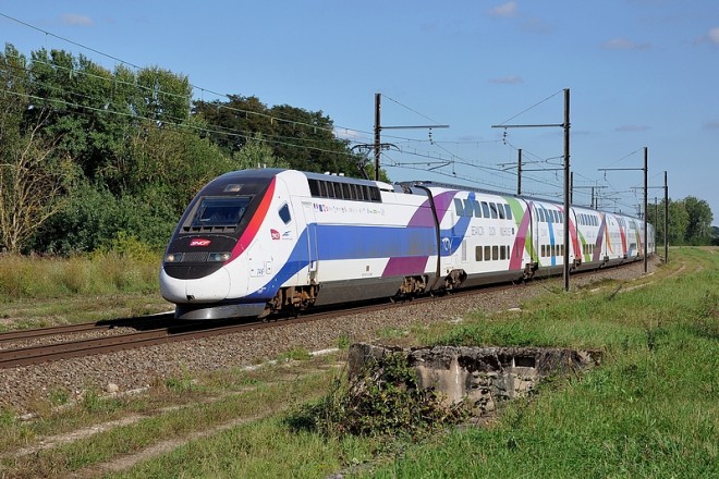 TGV_Duplex746_Collonges_les_Premières.jpg