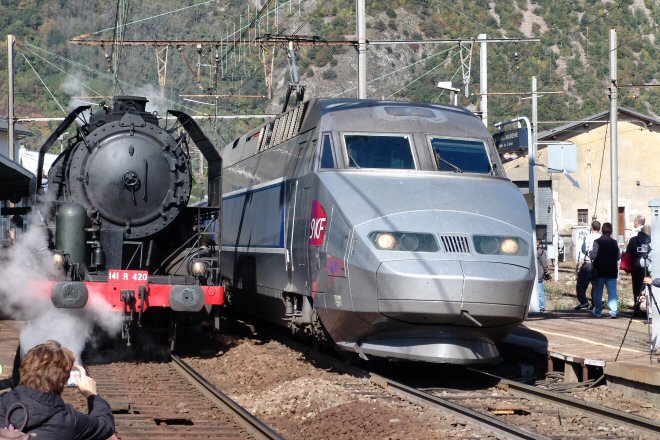 TGV & 141R.jpg