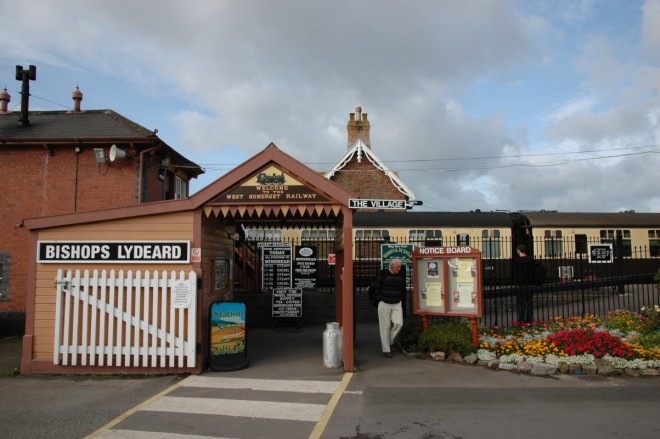 2011-09-22-0009-bishops lydeard_1.jpg