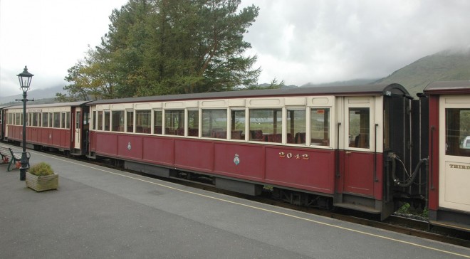 2011-09-25-0045-rhyd.ddu.jpg