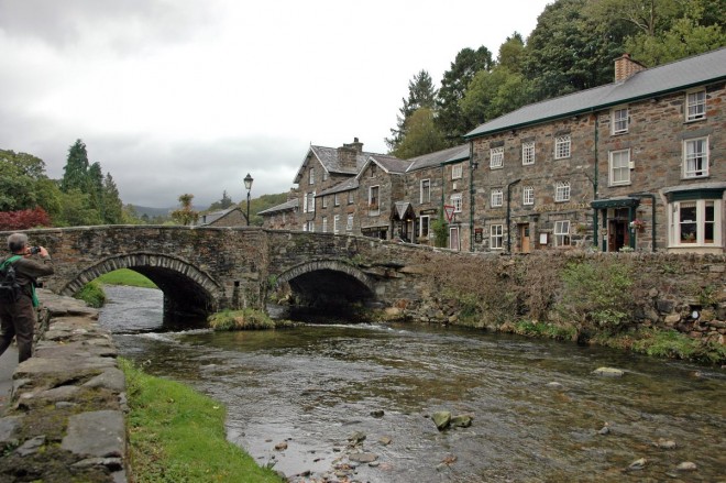 2011-09-25-0112-beddgelert.jpg