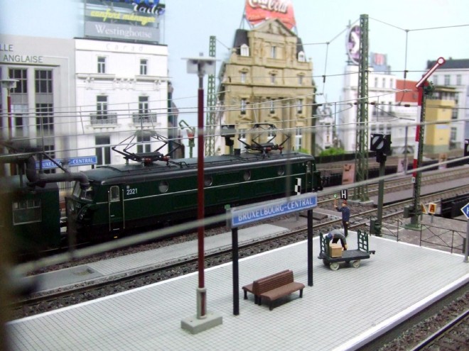 2321 + M 111224.JPG